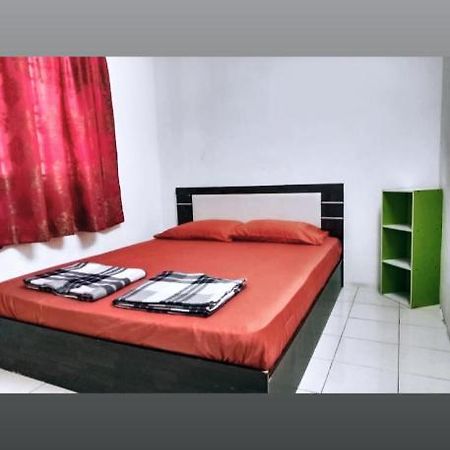 Homestay Mama Razzin 쿠알라캉사르 외부 사진